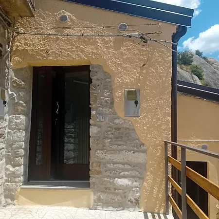 A Casa Dai Nonni * Castelmezzano